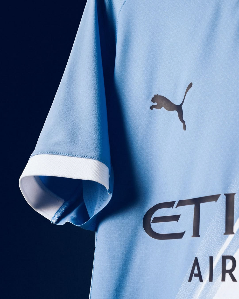 Manchester City 2025/26 Home Kit