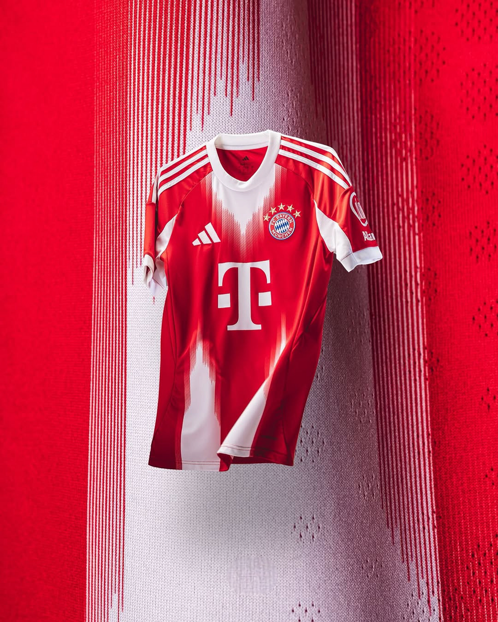 FC Bayern Munich 2025/26 Home Jersey