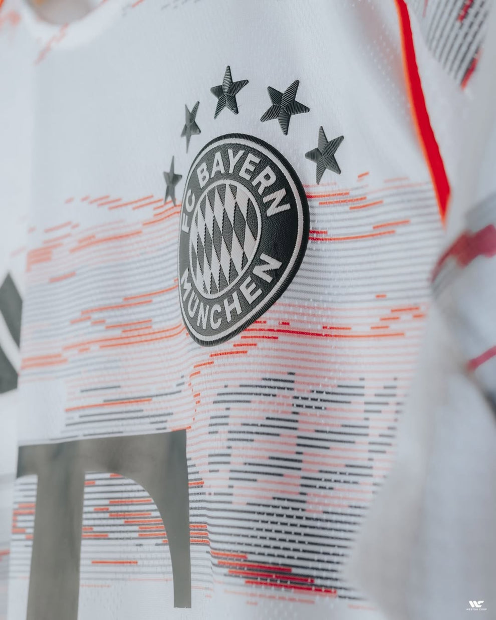 FC Bayern Munich 2025/26 Away Jersey