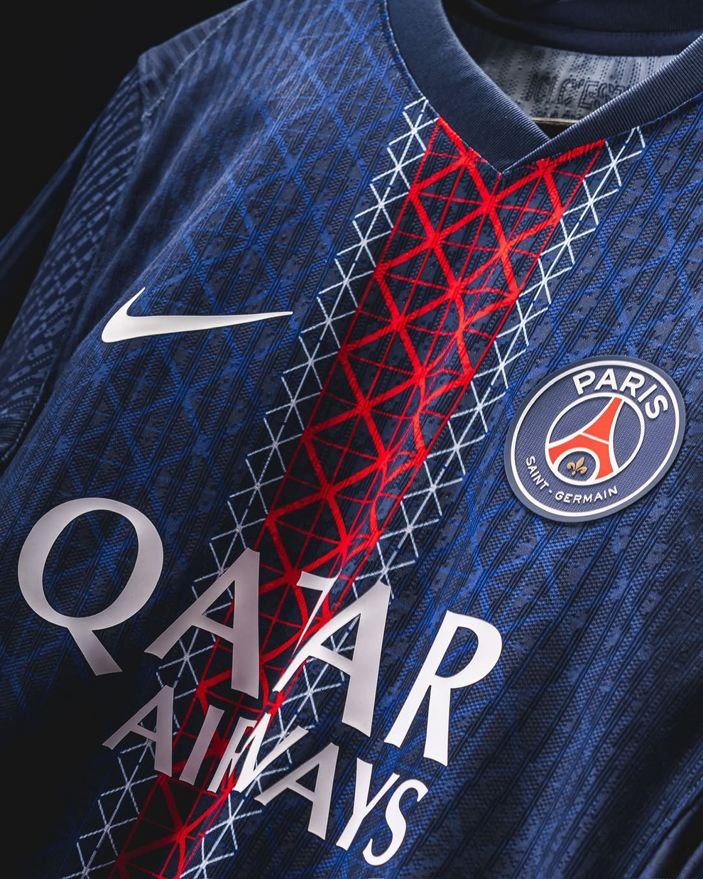 Paris Saint-Germain 2025/26 Home Jersey